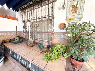Casa adosada en venta en Colores - Entreparques en Sevilla