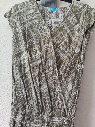 Vestido Midi Bohemio Verde y Beige Talla M
