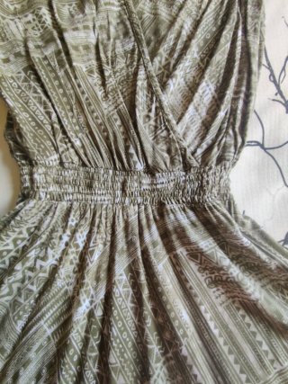 Vestido Midi Bohemio Verde y Beige Talla M
