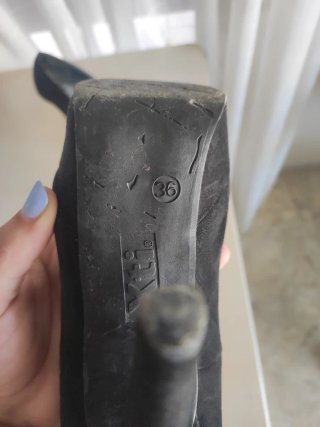 Zapatos de tacón negros