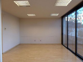 Local comercial en alquiler en El Congrés i els Indians en Barcelona - Imagen 24