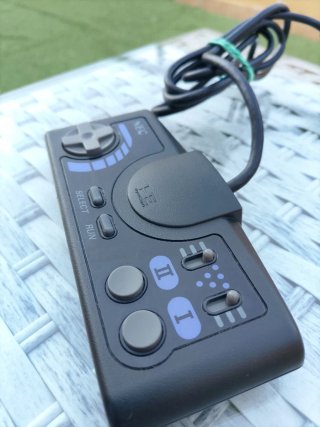 🇯🇵MANDO PC ENGINE DUO en su versión NEGRA🇯🇵