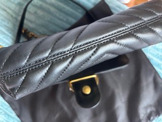 Bolso Pinko Negro y Dorado viejo