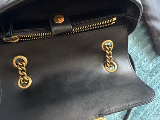 Bolso Pinko Negro y Dorado viejo