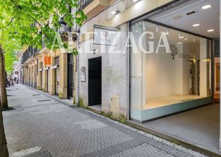 Local comercial en venta en Centro en San Sebastián-Donostia