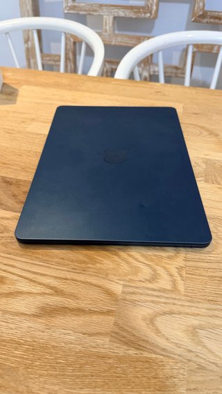 MacBook Air 13 M3 16GB 256GB Medianoche