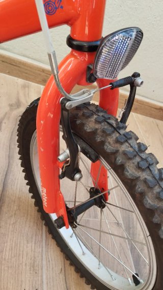 Bicicleta Conor 16pulgadas, con ruedines