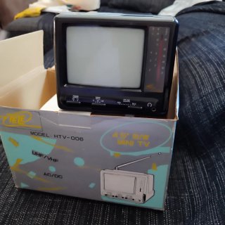 Mini TV TEL 4.5 B/N Portátil HTV-006