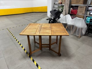 Tavolo da giardino in legno pieghevole