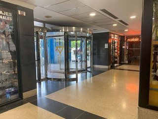 Local comercial en venta en Val en Alcalá de Henares