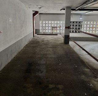 Garaje en venta en Milán - Pumarín - Teatinos en Oviedo
