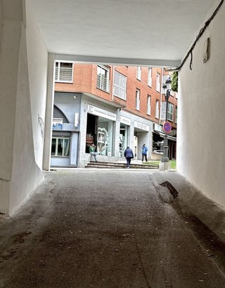 Garaje en venta en Milán - Pumarín - Teatinos en Oviedo