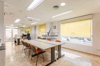 Local comercial en venta en La Bozada – Parque Delicias en Zaragoza