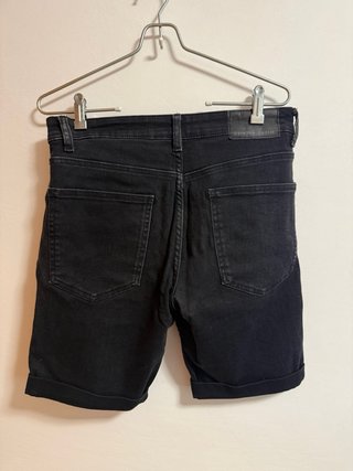 Pantalón corto negro Bershka Talla 38