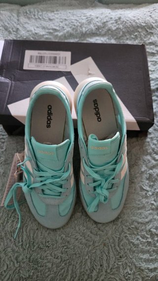 Zapatillas Adidas Mujer Azul Turquesa. Nuevas!