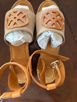 Sandalias UNISA, piel preciosa t/38