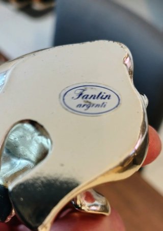 Elefantino in perfette condizioni
