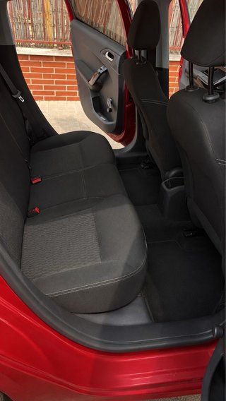Peugeot 208 2016