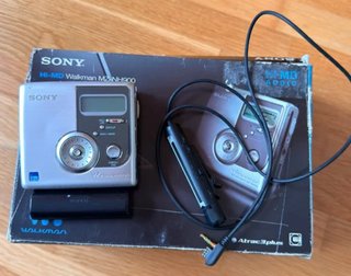 Sony Hi-MD Walkman MZ-NH900