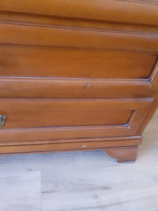 Cómoda de madera con 3 cajones