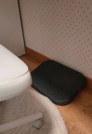 Reposapiés ergonómico de goma