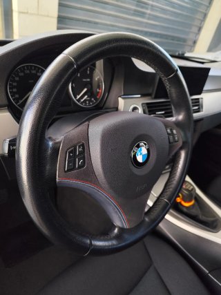 BMW 320 E90