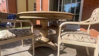 Conjunto mesa redonda y 4 sillas madera