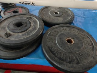 Lote discos musculación varios pesos de HUELVA