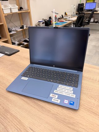 HP Omnibook Intel i5 16GB RAM 512GB SSD