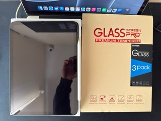 Pack Apple MacBook y iPad