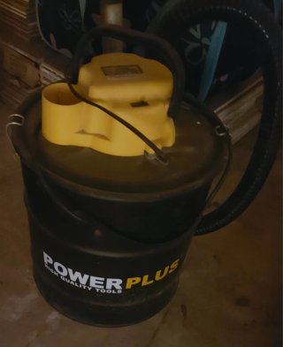 Aspiradora Power Plus Cubo Negro