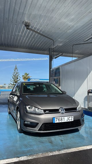 Volkswagen    Golf VII    R Line