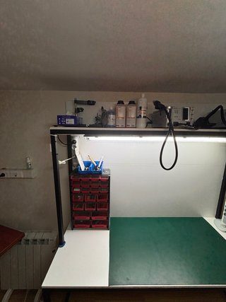 Mesa para taller de reparación electrónica