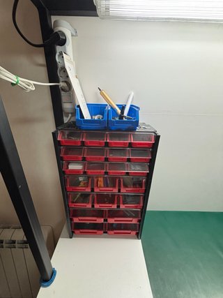 Mesa para taller de reparación electrónica