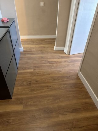 Puertas, tarima y rodapié