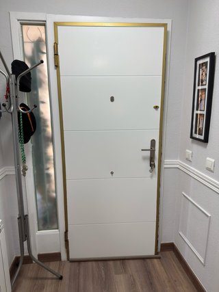 Puertas, tarima y rodapié