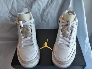 Scarpe Jordan Bianche e Grigie