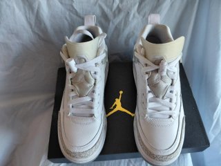 Scarpe Jordan Bianche e Grigie