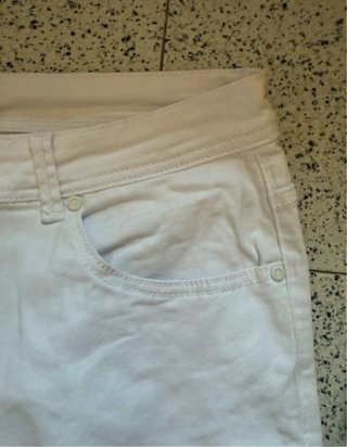 Pantalón vaquero blanco