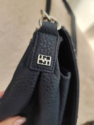 Bolso de hombro azul oscuro