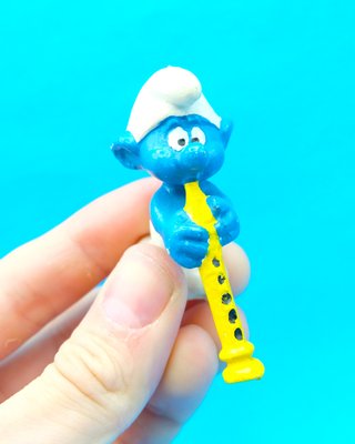 Figura PVC Pitufo Flautista Knockoff