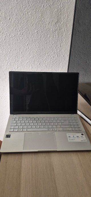 Asus Vivobook Portátil Plata