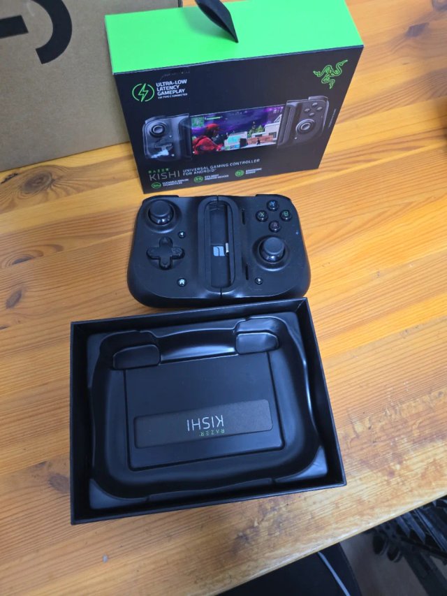 Razer Kishi Universal Gaming Controller Android