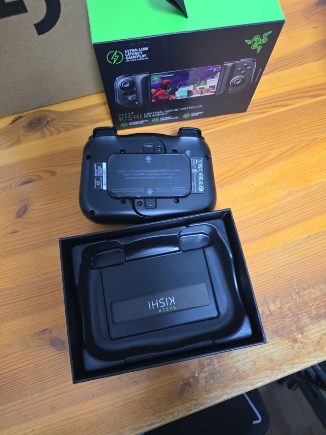 Razer Kishi Universal Gaming Controller Android