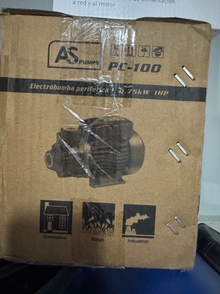 Depósito agua potable 750L + Bomba