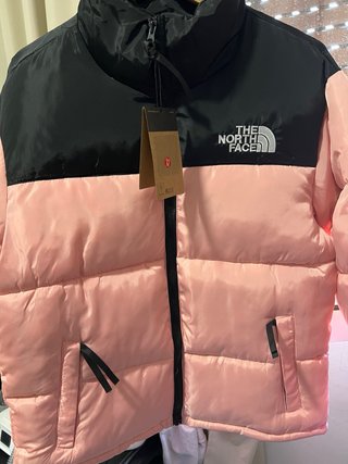 Chaqueta The North Face rosa y negra