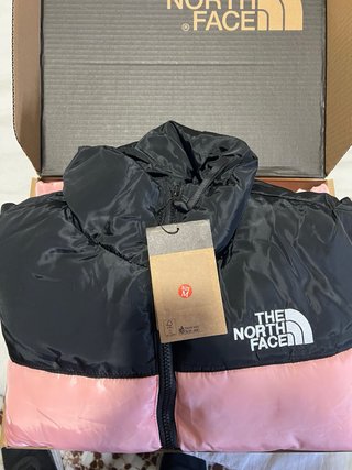 Chaqueta The North Face rosa y negra