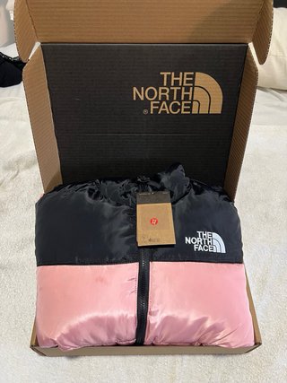 Chaqueta The North Face rosa y negra