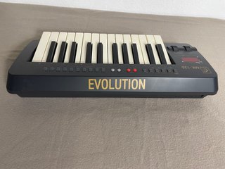 Teclado MIDI Evolution MK125
