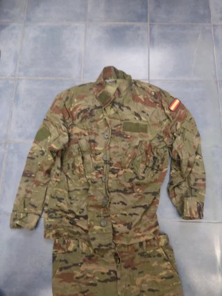 Traje militar mimeta 3-C